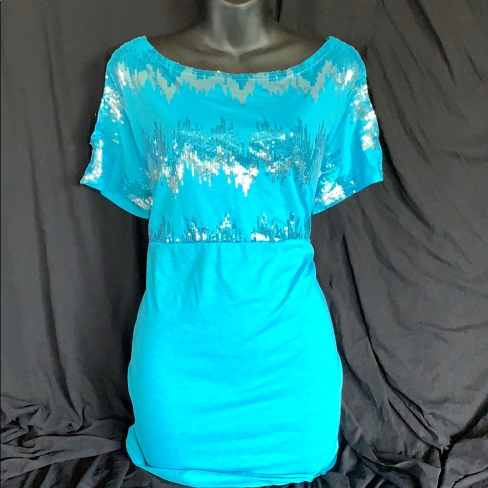 Cold shoulder top